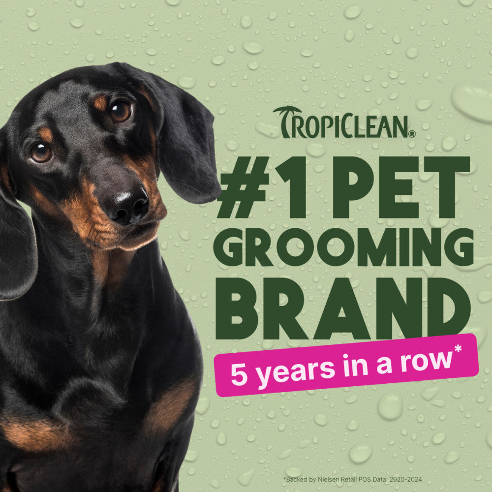 TropiClean Berry Breeze Deodorizing Spray for Pets, 8oz